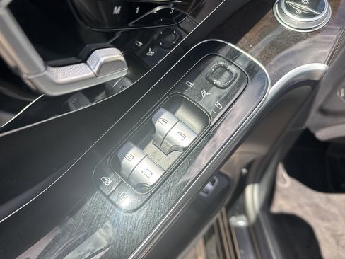 Used 2024 Mercedes-Benz S 580 4MATIC Sedan image 12