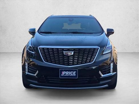 Used 2024 Cadillac XT5 Premium Luxury AWD/4WD image 2