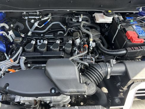 Used 2025 Honda CR-V LX image 10