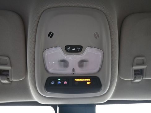Used 2025 Buick Encore GX Preferred AWD/4WD image 15