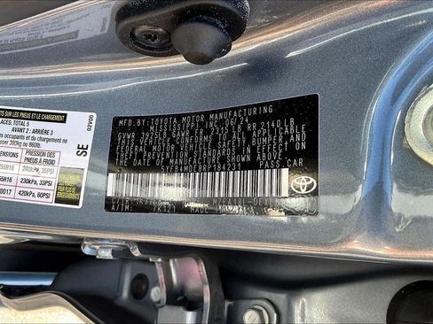 Used 2024 Toyota Corolla LE image 31