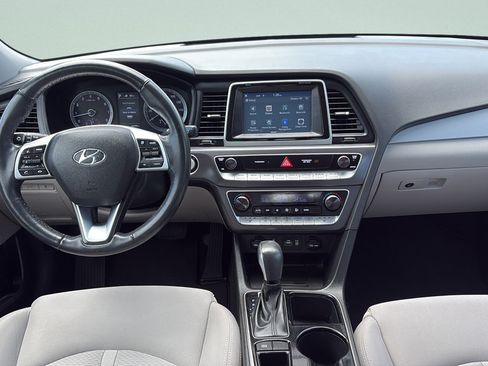 Used 2018 Hyundai Sonata SEL FWD image 12