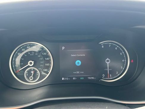 Used 2026 Genesis G70 2.5T AWD/4WD image 22