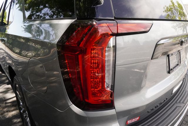 Used 2024 GMC Yukon Denali Ultimate AWD/4WD image 32