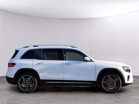 New 2026 Mercedes-Benz GLB 250 4MATIC image 4