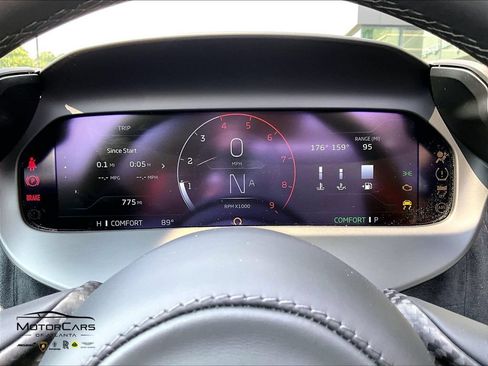 Used 2026 McLaren 750S Spider RWD image 16