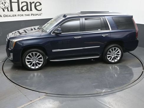 Used 2020 Cadillac Escalade Luxury AWD/4WD image 59