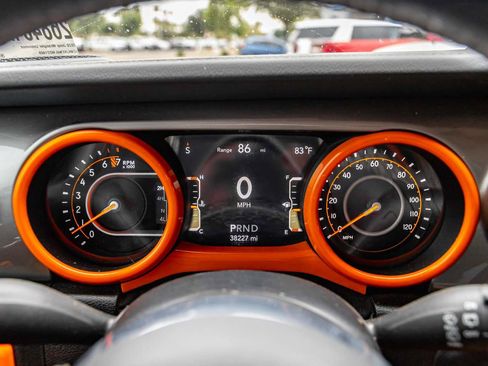 Used 2020 Jeep Wrangler Unlimited Sahara w/ Uconnect 4C Nav & Sound Group image 14