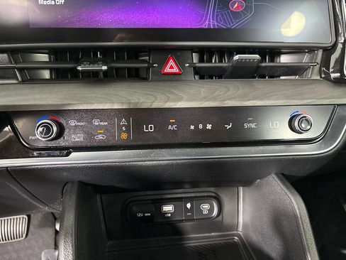 Used 2024 Kia Sportage X-Line w/ X-Line Premium Package AWD/4WD image 20