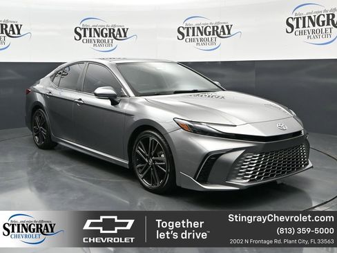 Used 2025 Toyota Camry XSE image 1