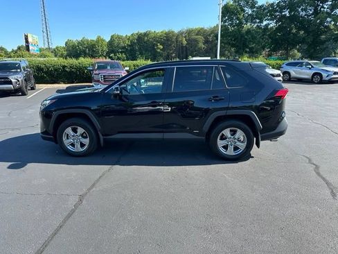 Used 2024 Toyota RAV4 XLE w/ Convenience Package AWD/4WD image 8