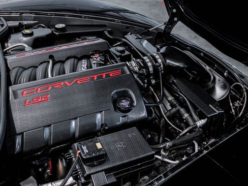 Used 2005 Chevrolet Corvette Convertible w/ Preferred Equipment Group image 18