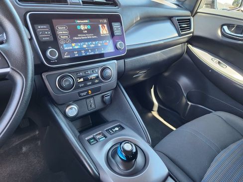 Certified 2025 Nissan Leaf S FWD image 15
