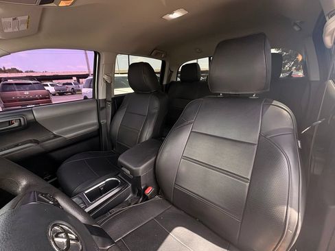 Used 2020 Toyota Tacoma SR w/ SR Convenience Package RWD image 22