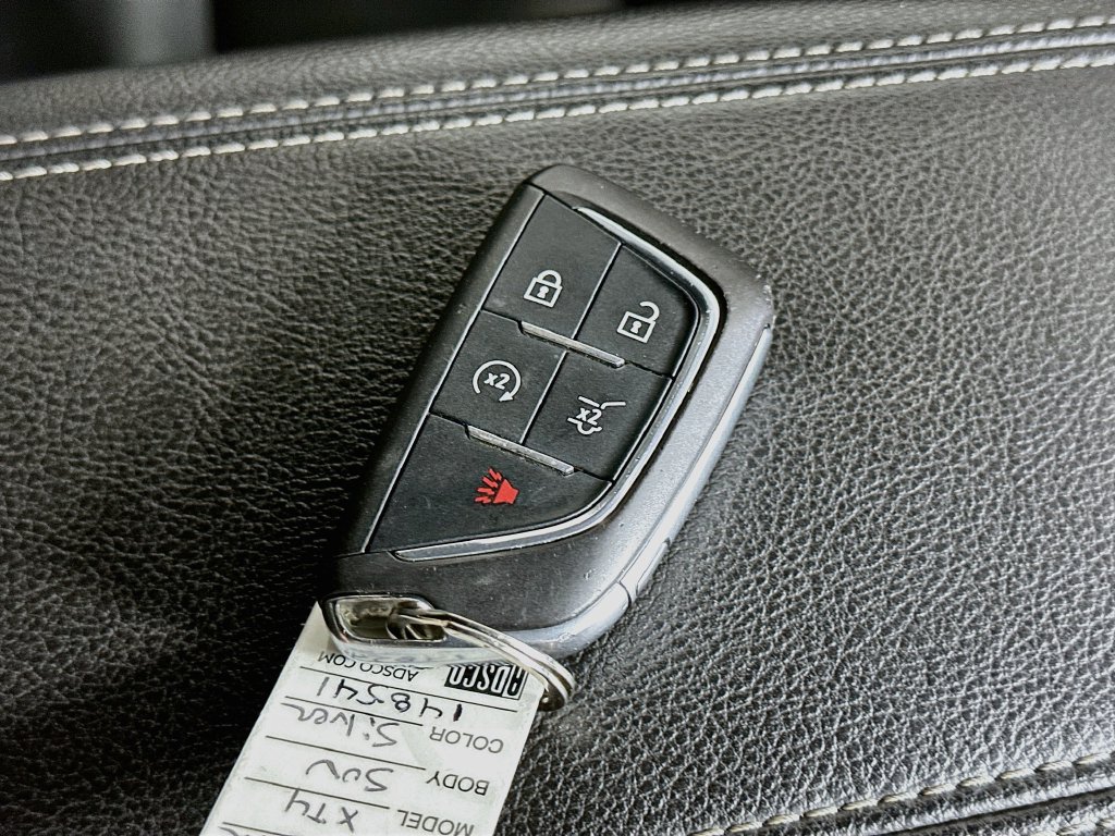 Used 2024 Cadillac XT4 Premium Luxury FWD image 38