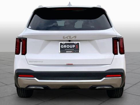 Certified 2026 Kia Sorento S w/ S Panoramic Sunroof Package FWD image 10
