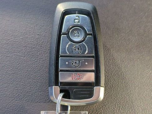 Certified 2025 Ford Explorer Platinum w/ Ultimate Package image 29