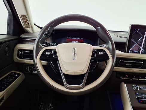 Used 2020 Lincoln Aviator Reserve w/ Class IV Trailer Tow Package image 16