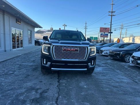 Used 2023 GMC Yukon Denali image 2