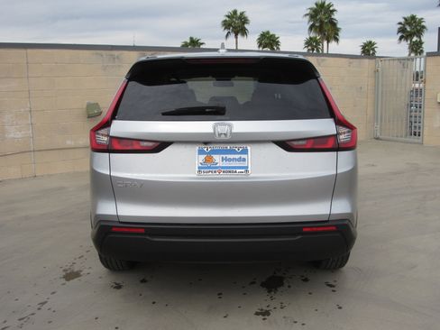 Used 2025 Honda CR-V EX image 7