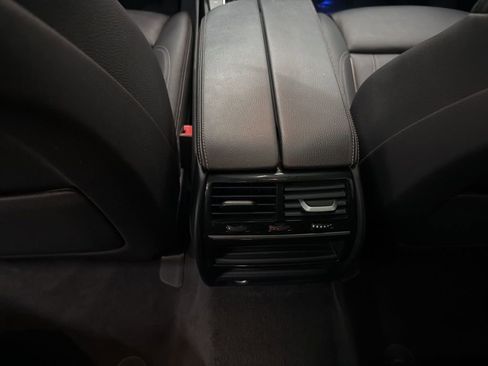 Used 2020 BMW 530e xDrive w/ M Sport Package image 24