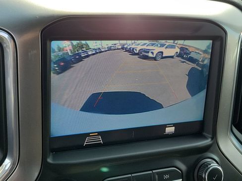 Used 2021 Chevrolet Silverado 1500 LT RWD image 9