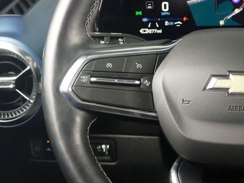 Used 2024 Chevrolet Equinox EV FWD LT w/ 2LT image 21