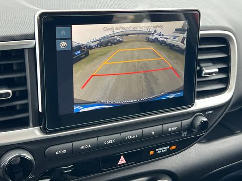 New 2026 Hyundai Venue SE image 19