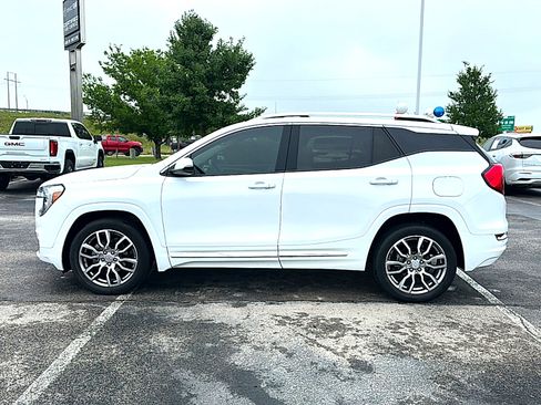 Used 2023 GMC Terrain Denali AWD/4WD image 5