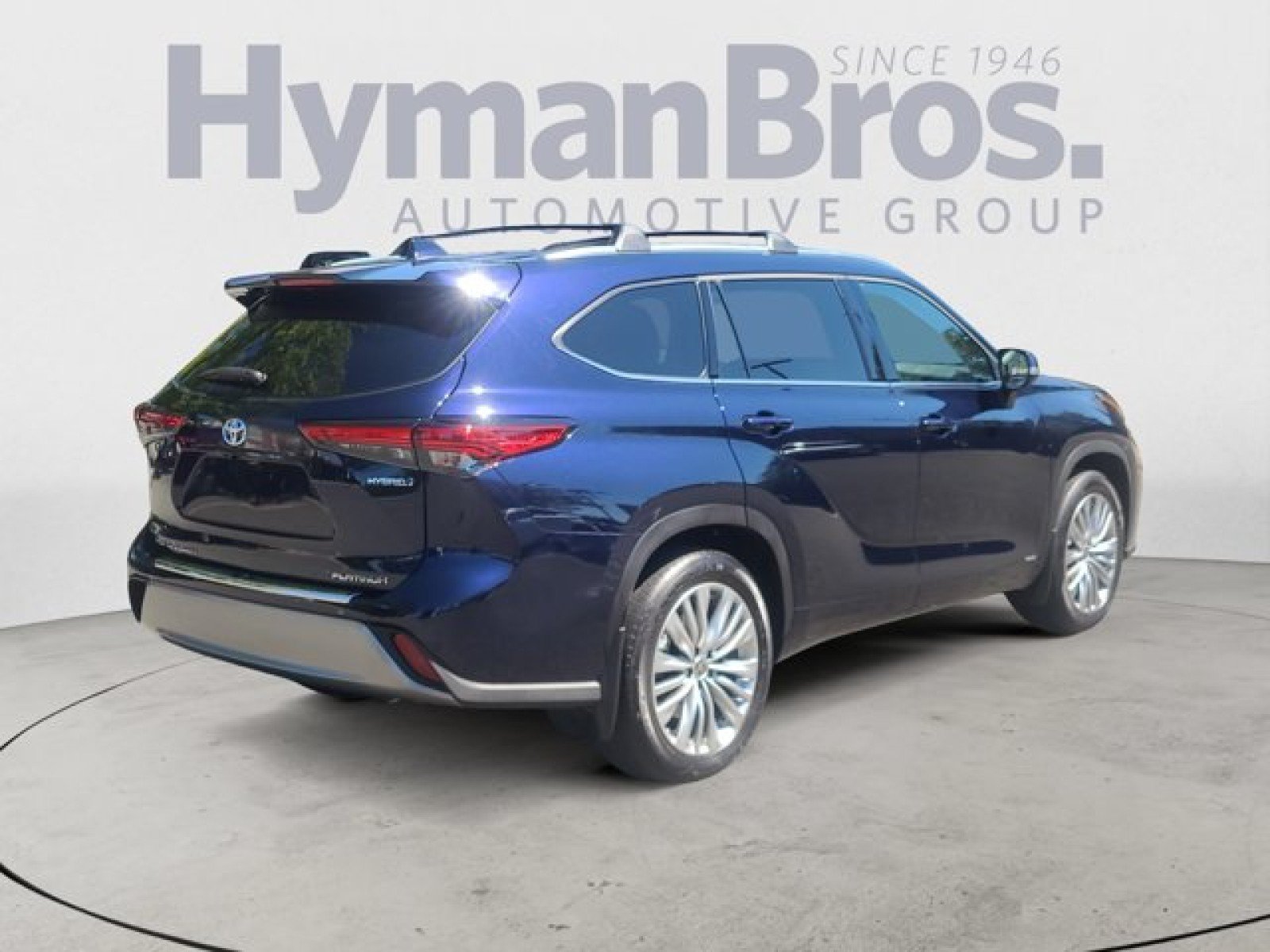 Used 2023 Toyota Highlander Platinum AWD/4WD image 3