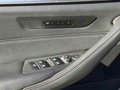 Used 2023 BMW 530i 530i w/ Convenience Package image 18