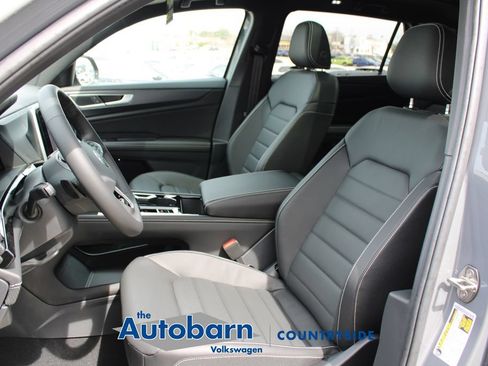 New 2026 Volkswagen Atlas Cross Sport SEL R-Line AWD/4WD image 7