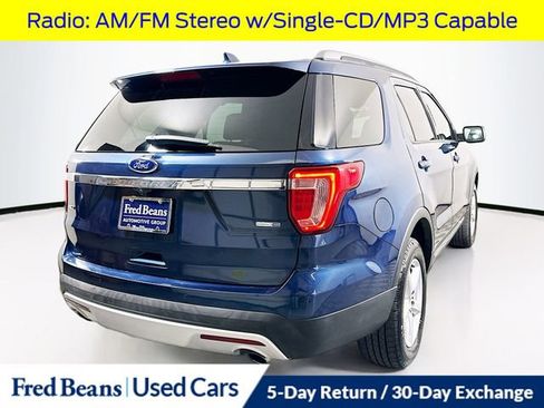 Used 2017 Ford Explorer XLT w/ Equipment Group 202A AWD/4WD image 9