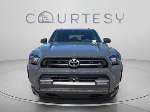 Certified 2026 Toyota 4Runner SR5 AWD/4WD image 8