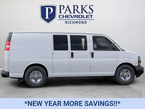 New 2025 Chevrolet Express 2500 image 5