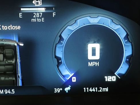 Used 2025 Ford Bronco Outer Banks image 17