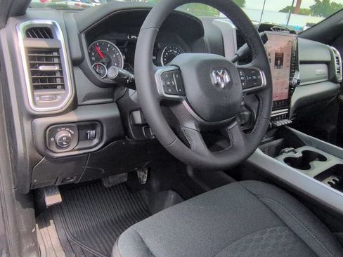 Used 2025 RAM 2500 Big Horn AWD/4WD image 2