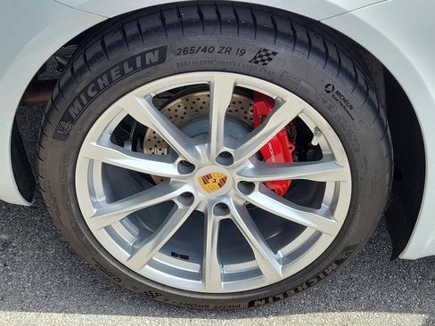 Certified 2019 Porsche 718 Cayman S RWD image 14
