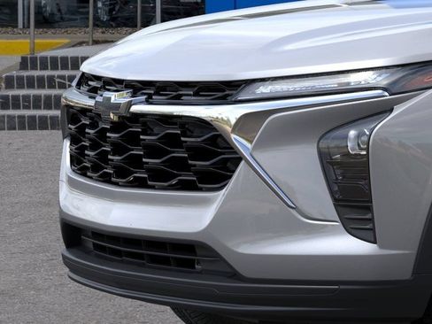New 2026 Chevrolet Trax LS w/ LS Convenience Package FWD image 13