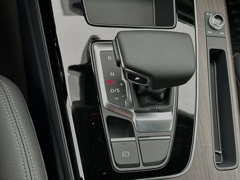 Certified 2025 Audi Q5 2.0T Premium image 20