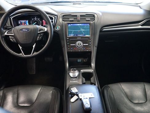 Used 2019 Ford Fusion Titanium image 40