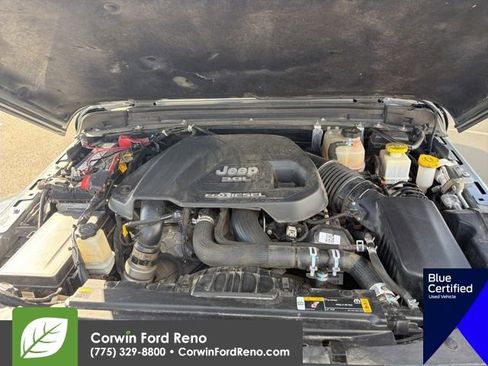 Used 2021 Jeep Gladiator Willys image 23