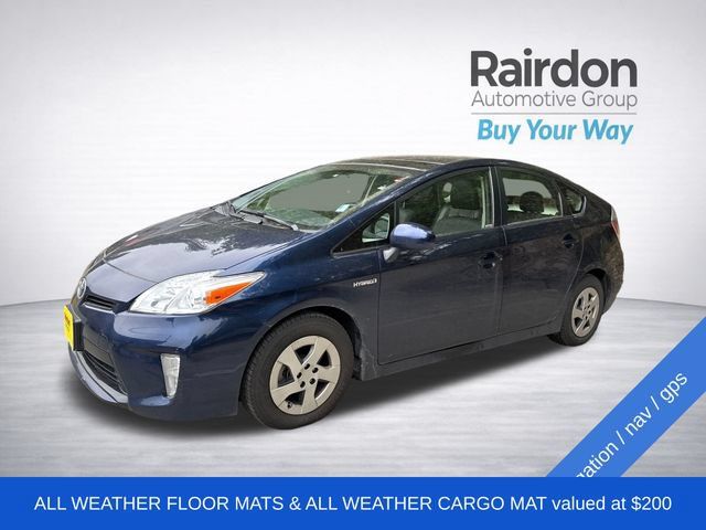Used 2015 Toyota Prius Four w/ Deluxe Solar Roof Package FWD image 3