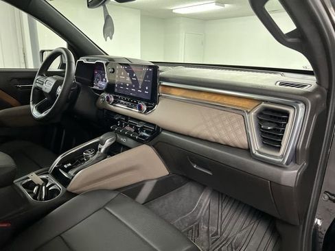 Certified 2024 GMC Canyon Denali image 30