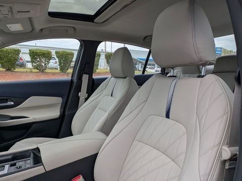 New 2026 Nissan Sentra SL w/ Floor Mat Package FWD image 14