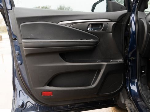 Certified 2022 Honda Pilot Sport image 35