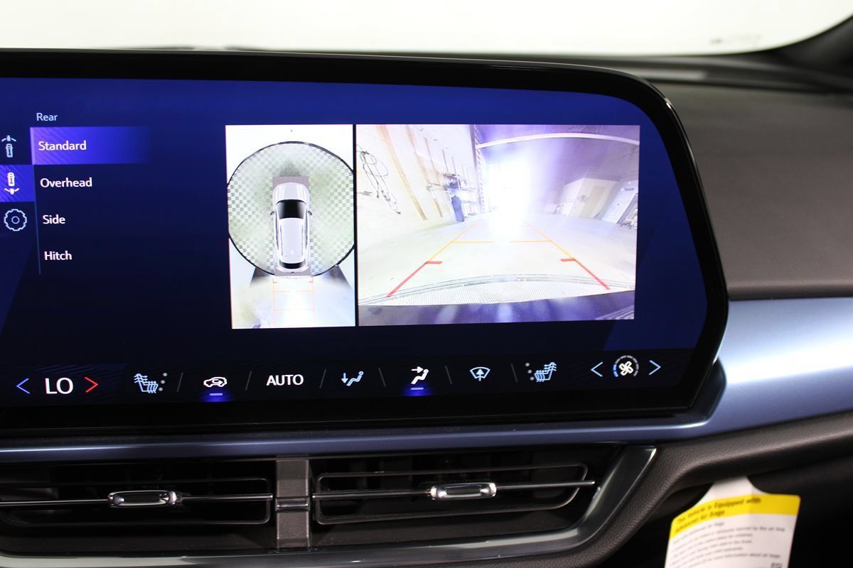Used 2024 Chevrolet Equinox EV LT w/ LPO, All-Weather Mat Package FWD image 14
