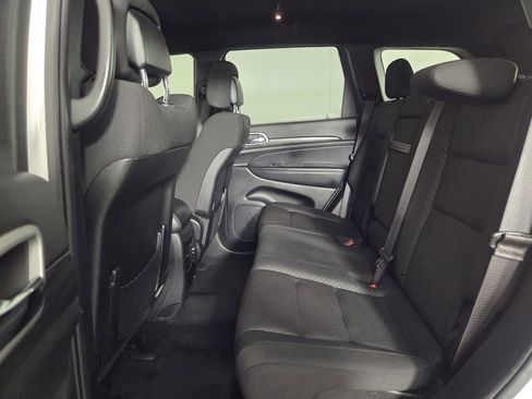 Certified 2022 Jeep Grand Cherokee Laredo E image 26