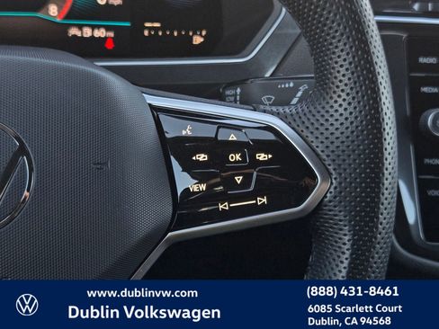 Certified 2022 Volkswagen Tiguan SE R-Line image 20