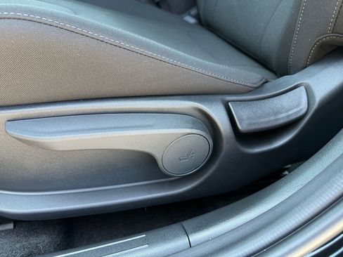 New 2025 Hyundai Elantra SEL image 10